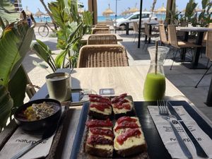 Vegan Brunch  at Natur Poke in Mallorca