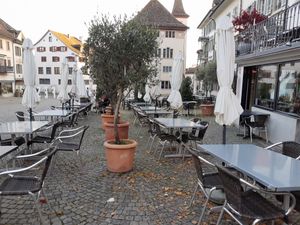 Outdoor seating at Banoo Im Rössli in Rapperswil-jona