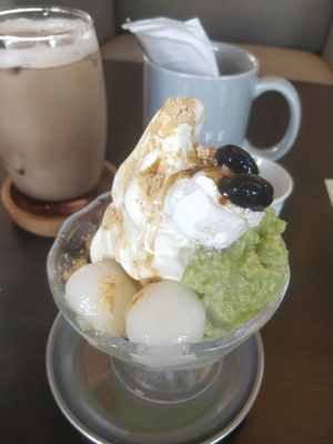 Early summer seasonal zunda parfait (soy milk) at And Life in Toyama