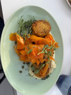 zucchini kartoffel datschi mit karottenlachs  at Ruderei in Hanau