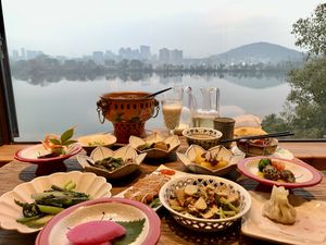   at Fányānwàichá - 凡烟外茶·素食 in Wuhan