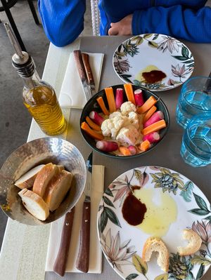 Crudités with artichoke dip at Les Amis in Corsica