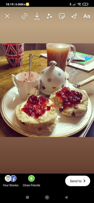 Scones at Tea Inc in Devizes