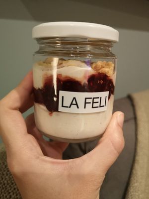 Vegan cheesecake at La Feli in Terrassa