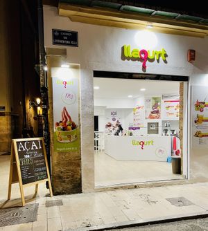 Inviting entrance   at Llagurt in Valencia