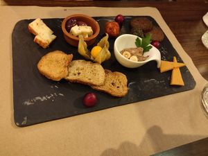 Käseplatte at Lucky Leek in Berlin