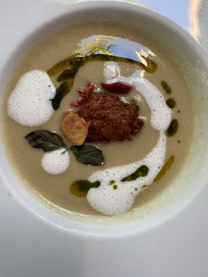 Sunchoke soup  at Lucky Leek in Berlin