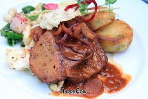 Seitan can be exciting too!  at Lucky Leek in Berlin