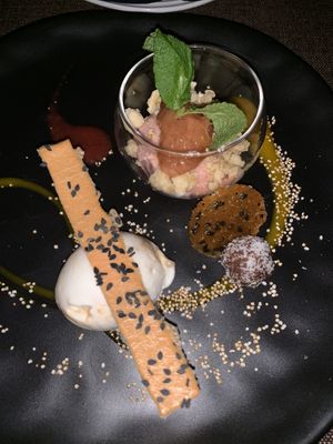 Rhubarb at Lucky Leek in Berlin