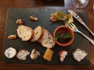 Vegan cheese plate at Lucky Leek in Berlin