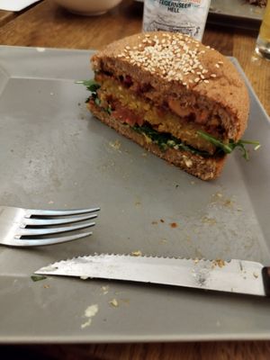 Sunrise burger at Die Burgermacher in Vienna