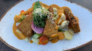 Vegane Knusperecken mit Gemüse 😍   at Berggasthof Höchsten in Illmensee