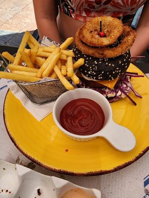 Burger and fries at Fast Vegan in Fuengirola