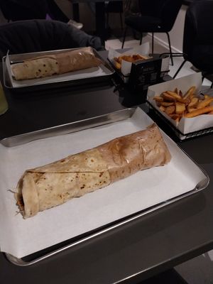 U so salty wrap at Nøne Meat in Hamburg