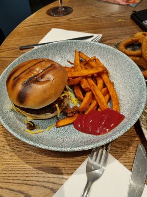 Vegan sloppy Joe with sweet potato fries at The Braes in Dundee