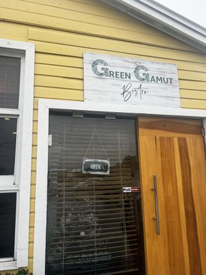 Great location near the beach  at Green Gamut in Grand Bahama