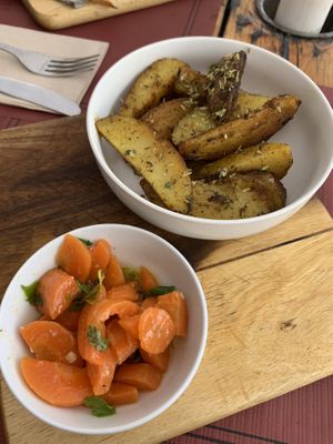Algarve carrots and garlic potatoes  at Art'aska in Silves