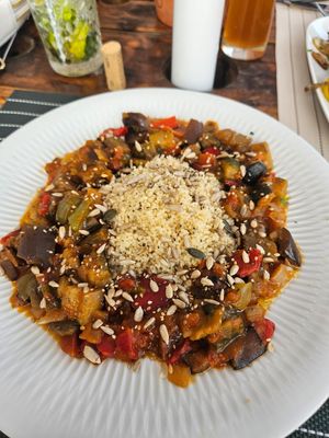 Couscous and veggies, so good at Art'aska in Silves