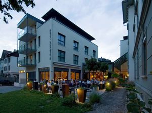 outdoor seating area  at Bar & Restaurant B5 in Burgdorf
