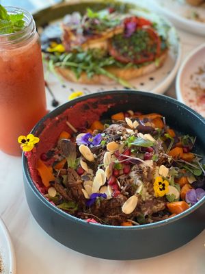  at Cafe Vianee in Miranda