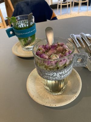 fresh mint and rose tea   at Kaffeemacherei in Frankfurt