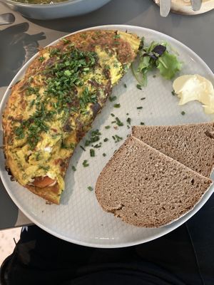 omelette with vegetables   at Kaffeemacherei in Frankfurt