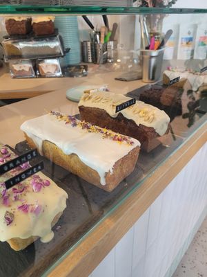 Verschiedene Kuchen (alles Vegan🥰) at Kaffeemacherei in Frankfurt