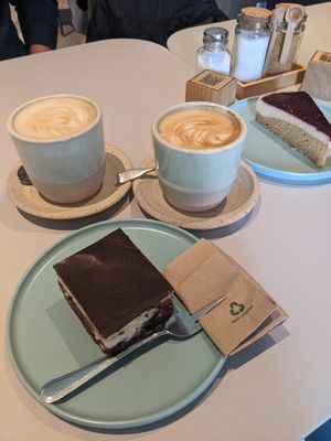 donauwelle cake with capuccinos at Kaffeemacherei in Frankfurt