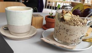 Latte mit Bircher Müsli ❤️ at Kaffeemacherei in Frankfurt