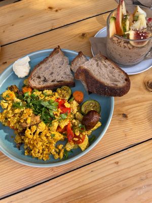 Scrambled tofu at Kaffeemacherei in Frankfurt