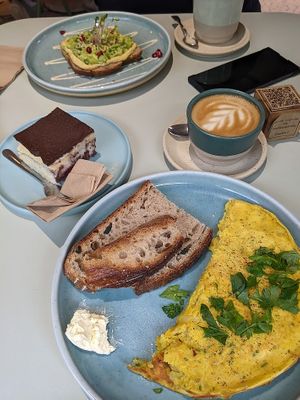 vegan omlett and chocolate cherry cake (donauwelle) at Kaffeemacherei in Frankfurt