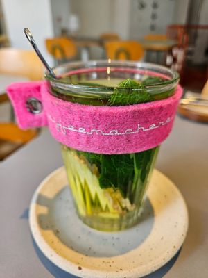 Minz&Ingwertee at Kaffeemacherei in Frankfurt