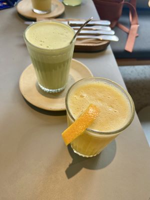 Matcha Latte & Orange Juice   at Kaffeemacherei in Frankfurt