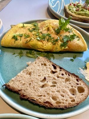 Kichererbsen Omelette  at Kaffeemacherei in Frankfurt