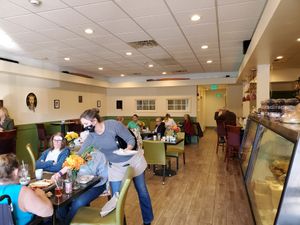 Dining area at UpRising bakery & cafe in Lake In The Hills