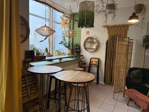 inside  at Picknick in Coburg
