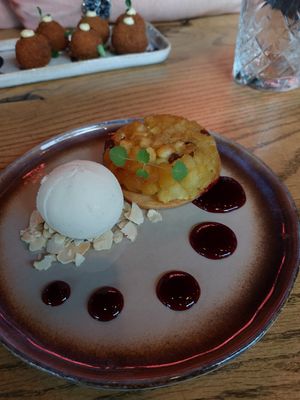 Vegan dessert (vraag hiernaar, staat niet los op de kaart) at BUCK Bar Kitchen in Boskoop