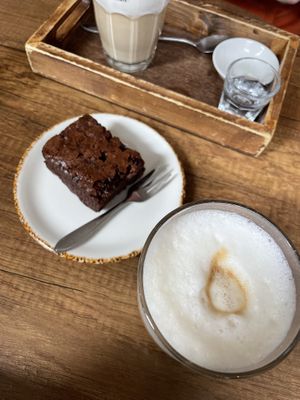Vegan brownie   at Brownies & downieS in Harderwijk