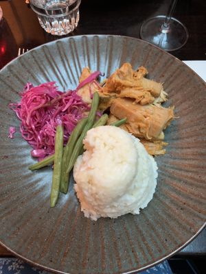 Smaakloze rendang  at Winkel van Sinkel in Utrecht