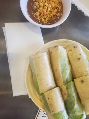 Spring rolls with peanut sauce at The Vegan Shop in Hilo