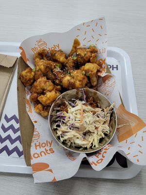 Bbq cauliflower wings at Holy Plants in Lima
