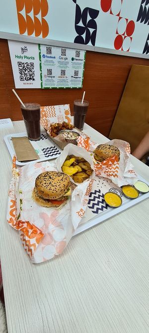  at Holy Plants in Lima