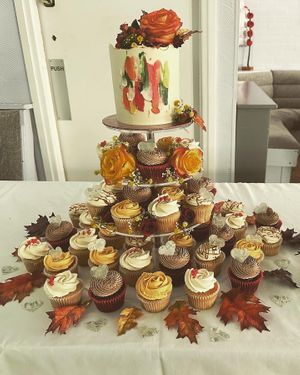 Wedding cakes & cupcake displays at The Nakey Cakey Bakery in Castletown