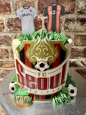 Edible images available  at The Nakey Cakey Bakery in Castletown