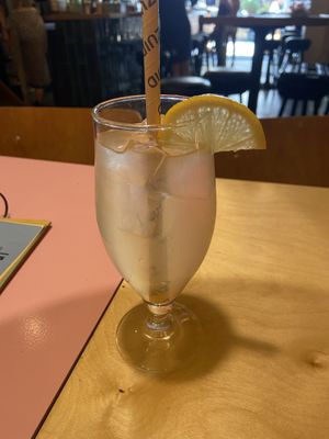 Lemon tree lemonade: nice and sweet-sour  at Zeta in The Hague