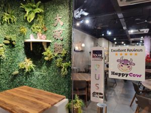Happycow 5 stars excellent reviews decal at Xiang Ji 香積素食 in Johor Bahru