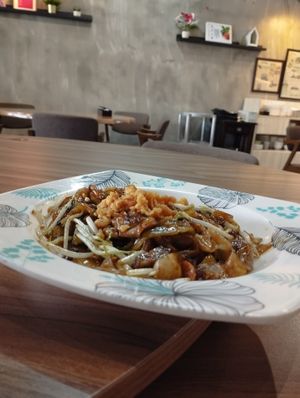 Fried Kweh Teow  at Xiang Ji 香積素食 in Johor Bahru