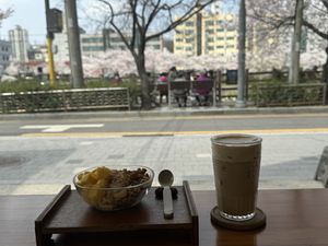 With a view  at Paper Nuts in Seoul