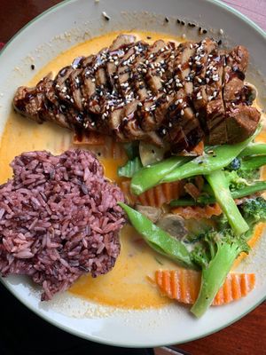 Curry mit veganer Ente at Vegan Bar in Schwerin