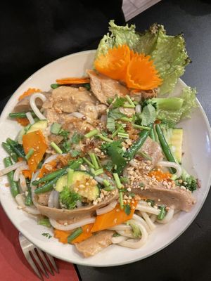 Udon mit frittiertem Huhn   at Vegan Bar in Schwerin